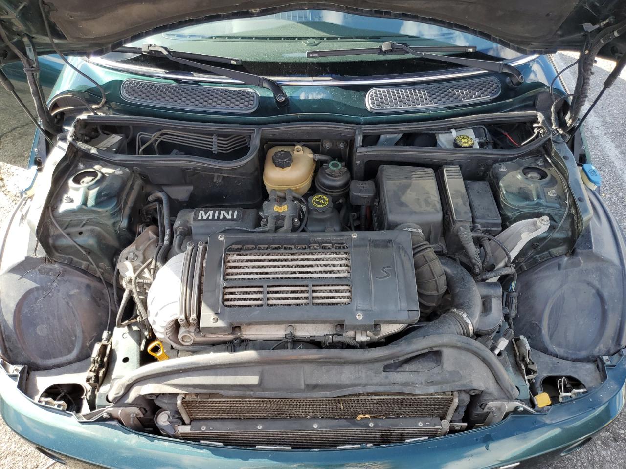 2005 Mini Cooper S VIN: WMWRE33525TL10896 Lot: 93646565