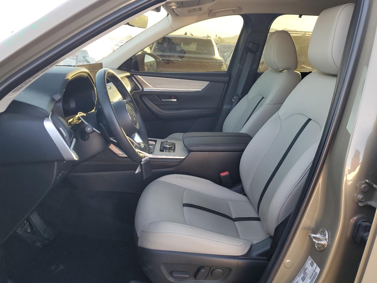 2025 Mazda Cx-70 Premium VIN: JM3KJDHD8S1114868 Lot: 91919325