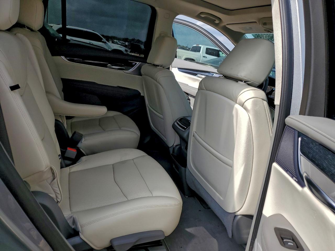 2025 Cadillac Xt6 Premium Luxury VIN: 1GYKPCRSXSZ151740 Lot: 93965395