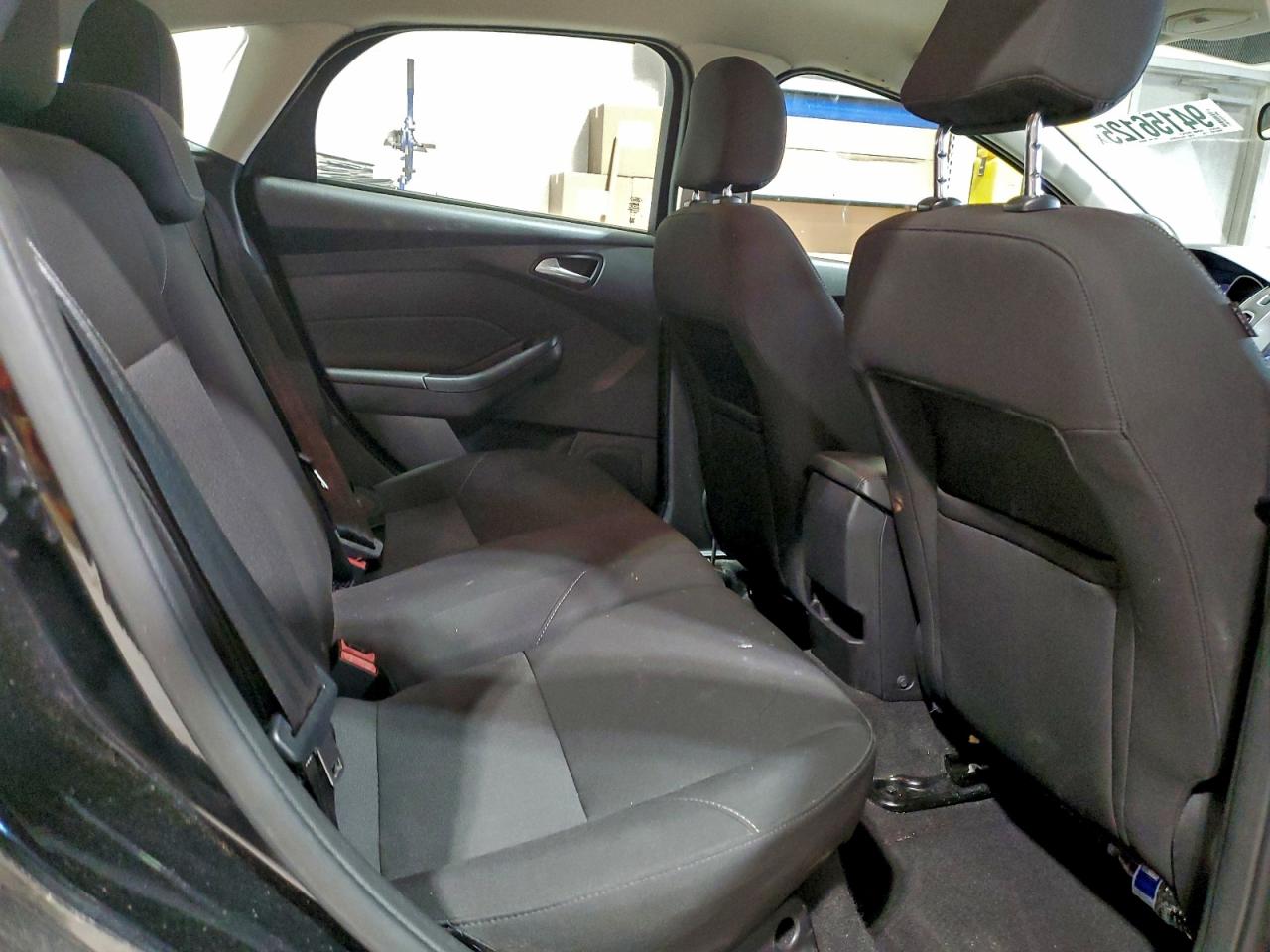 2015 Ford Focus Se VIN: 1FADP3K29FL303837 Lot: 94156125