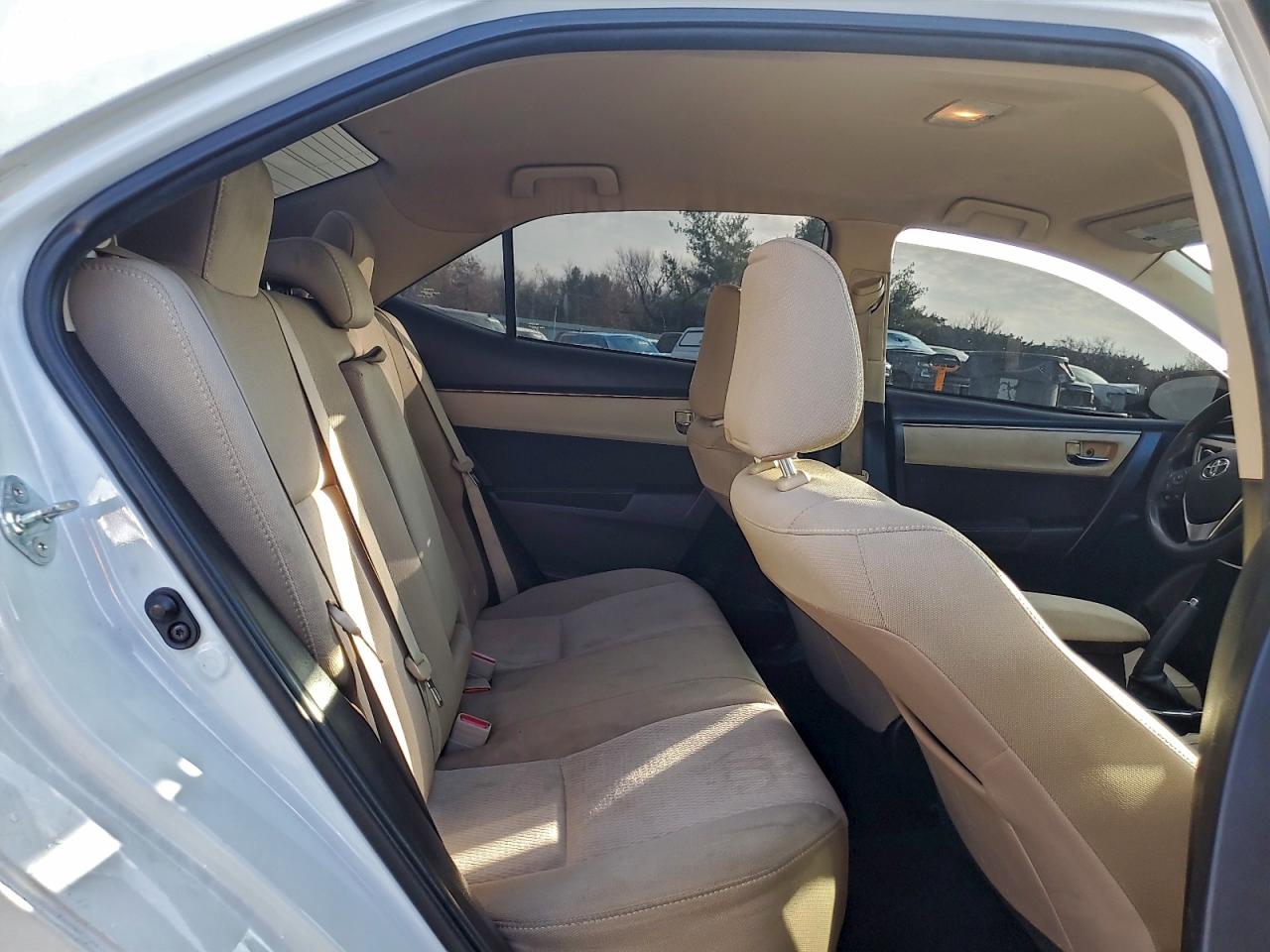 2015 Toyota Corolla Eco VIN: 5YFBPRHE2FP241355 Lot: 94891135