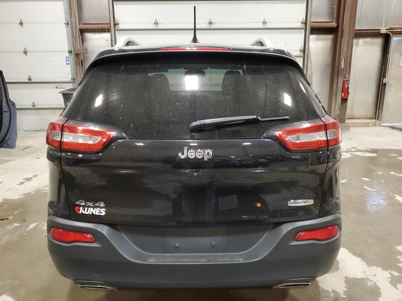 2015 Jeep Cherokee Latitude VIN: 1C4PJMCS8FW546423 Lot: 91903485