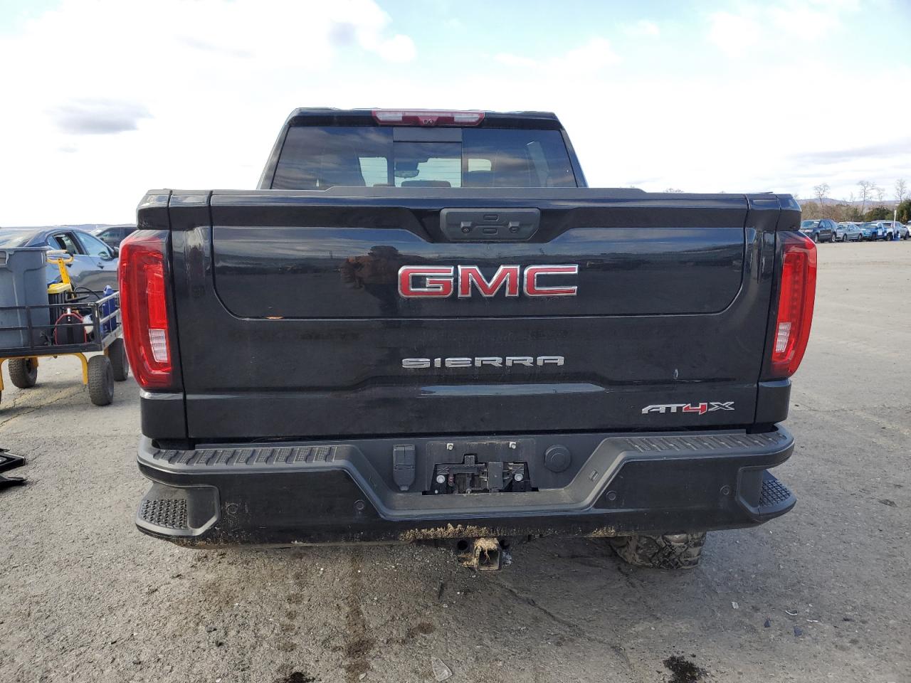 2022 GMC Sierra K1500 At4X VIN: 3GTUUFEL6NG545909 Lot: 92194325