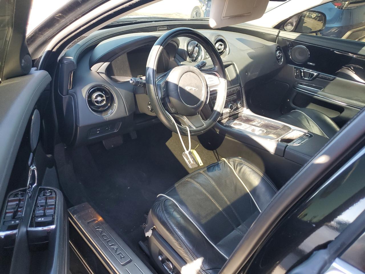 2016 Jaguar Xj VIN: SAJWA1C79G8W02088 Lot: 92035345