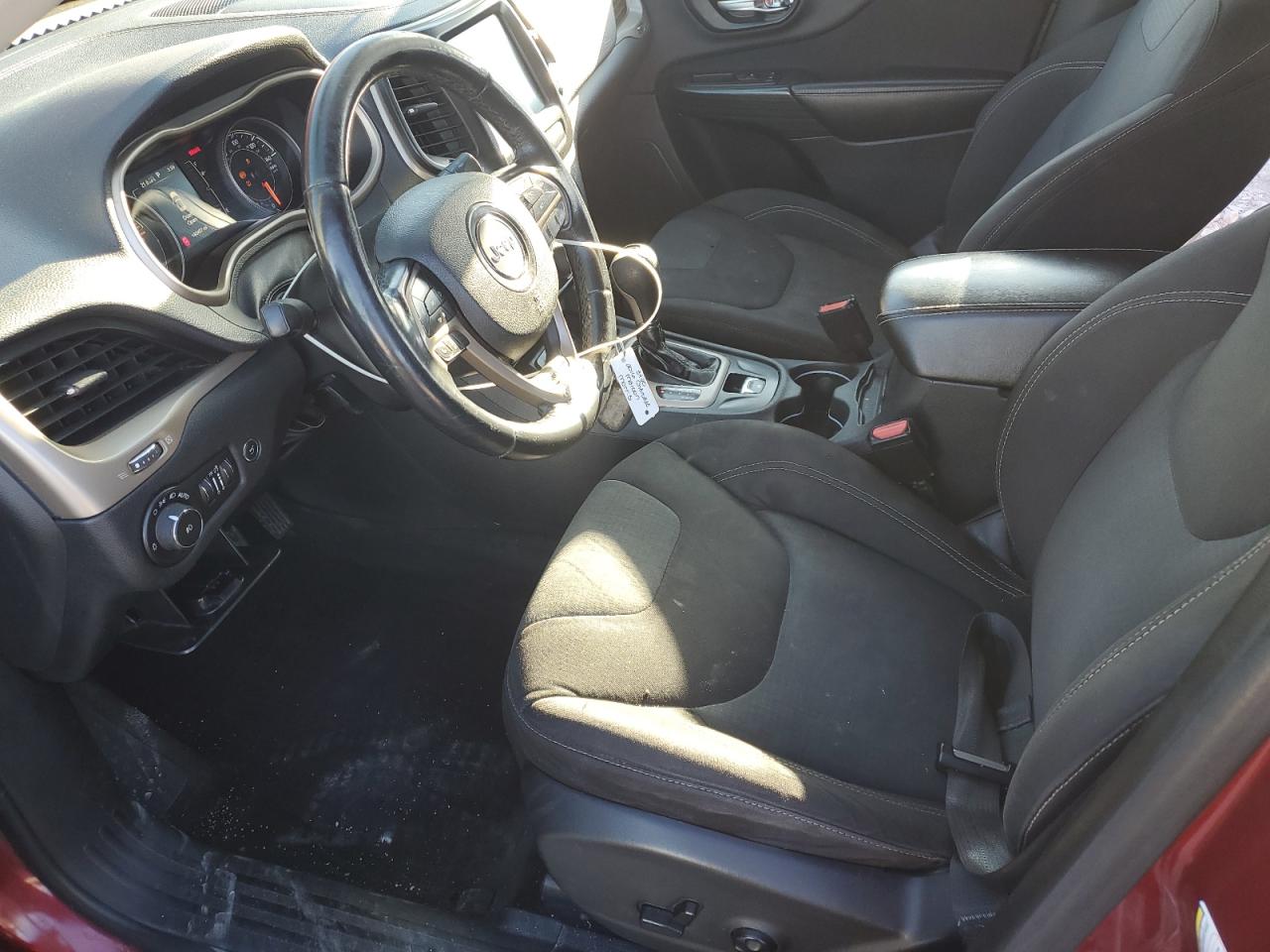 2016 Jeep Cherokee Latitude VIN: 1C4PJMCS4GW105325 Lot: 90871395