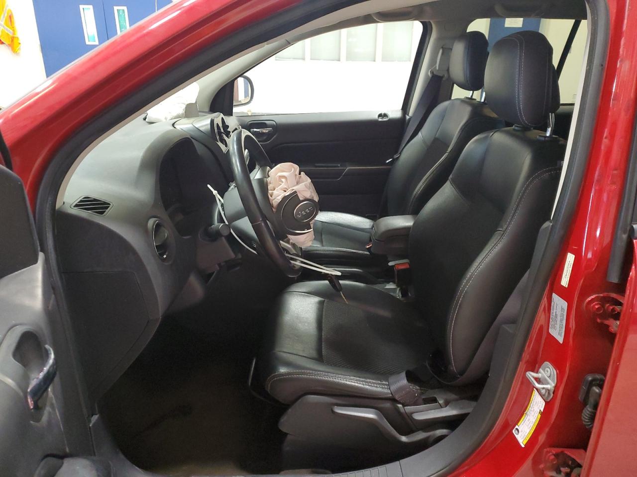 2017 Jeep Compass Sport VIN: 1C4NJDBB0HD128574 Lot: 93336105