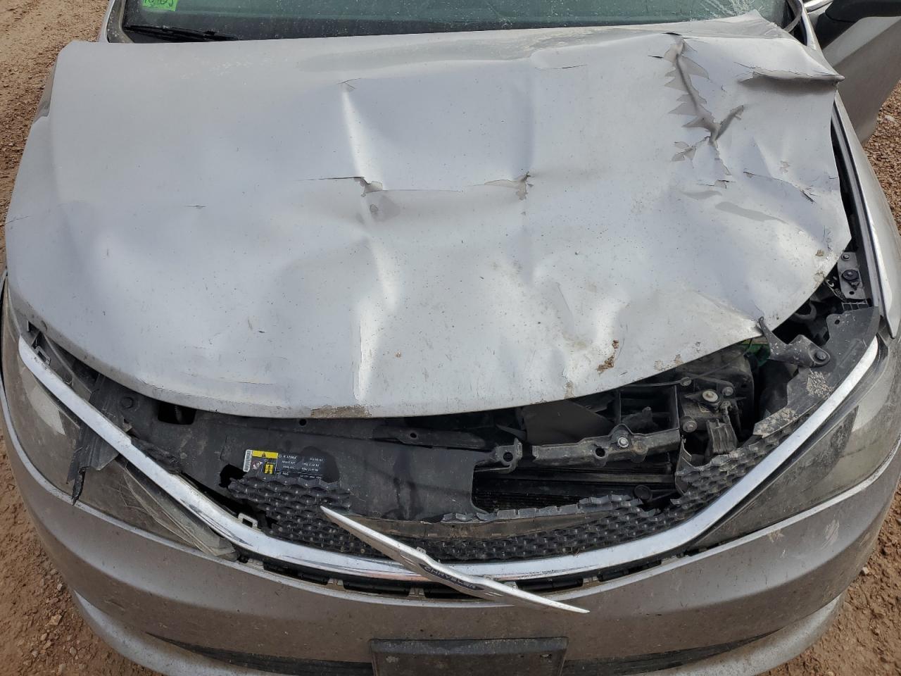 2017 Chrysler Pacifica Touring VIN: 2C4RC1DG1HR675787 Lot: 92686385