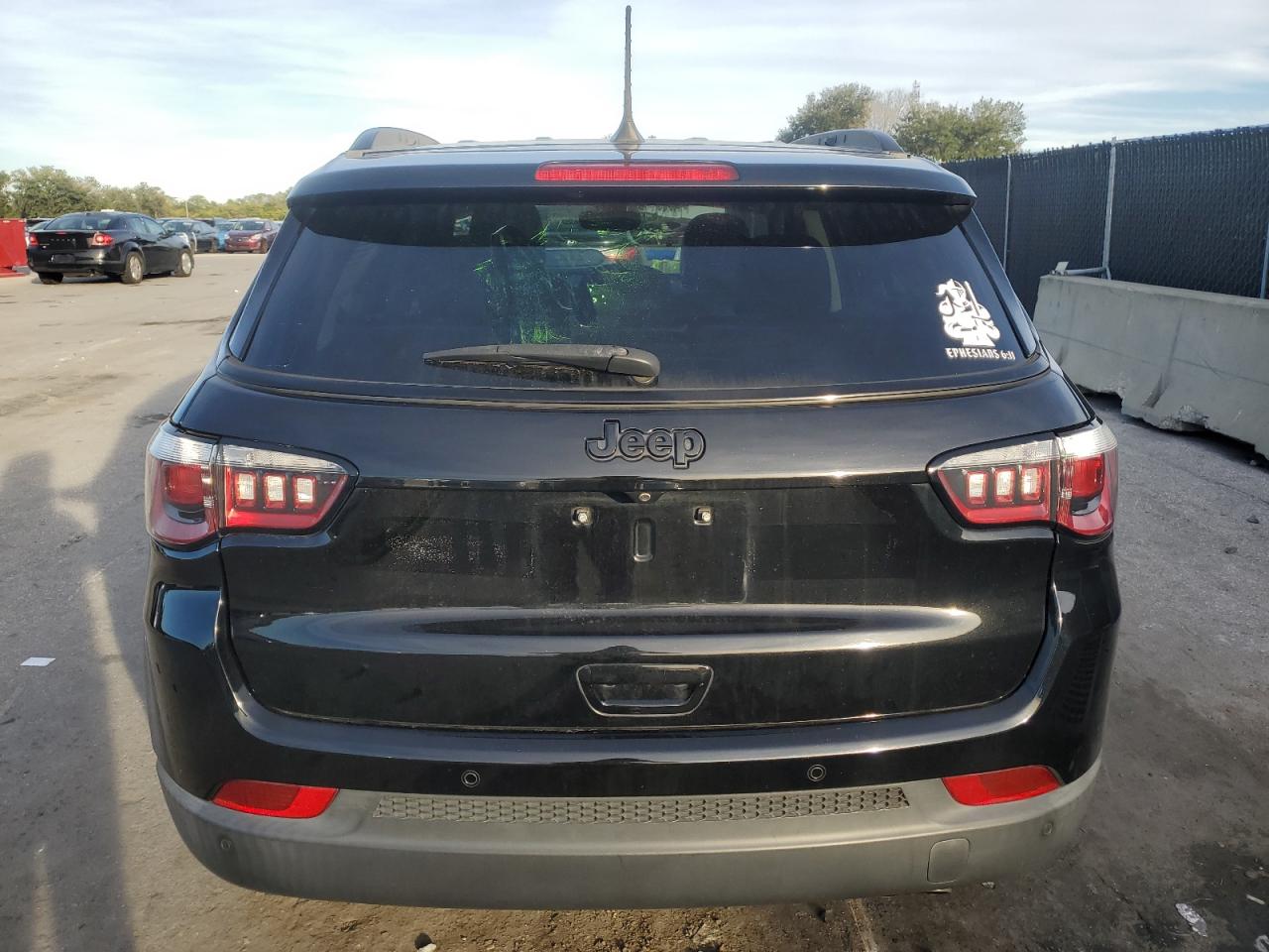 2018 Jeep Compass Latitude VIN: 3C4NJCBB3JT327256 Lot: 92266095