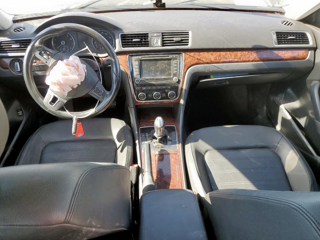 2012 Volkswagen Passat Sel VIN: 1VWCP7A37CC033832 Lot: 92072935