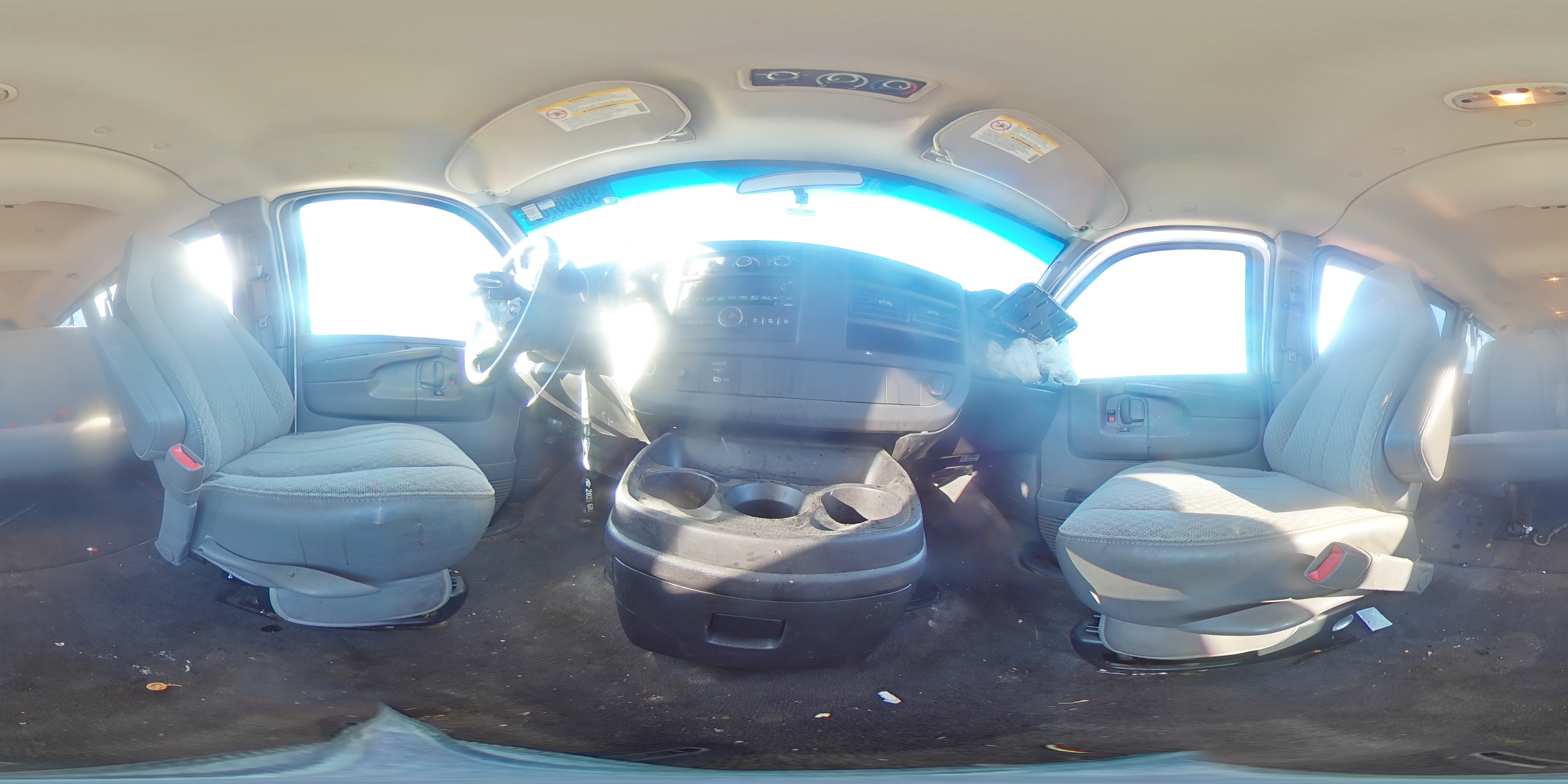 2008 Chevrolet Express G3500 VIN: 1GAHG35K181124173 Lot: 93936705