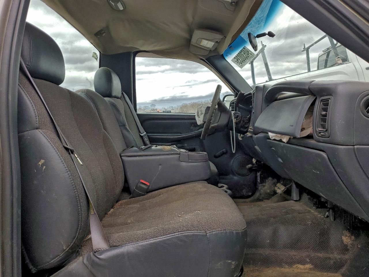 2001 Chevrolet Silverado C1500 VIN: 1GCEC14W81Z276912 Lot: 94630035