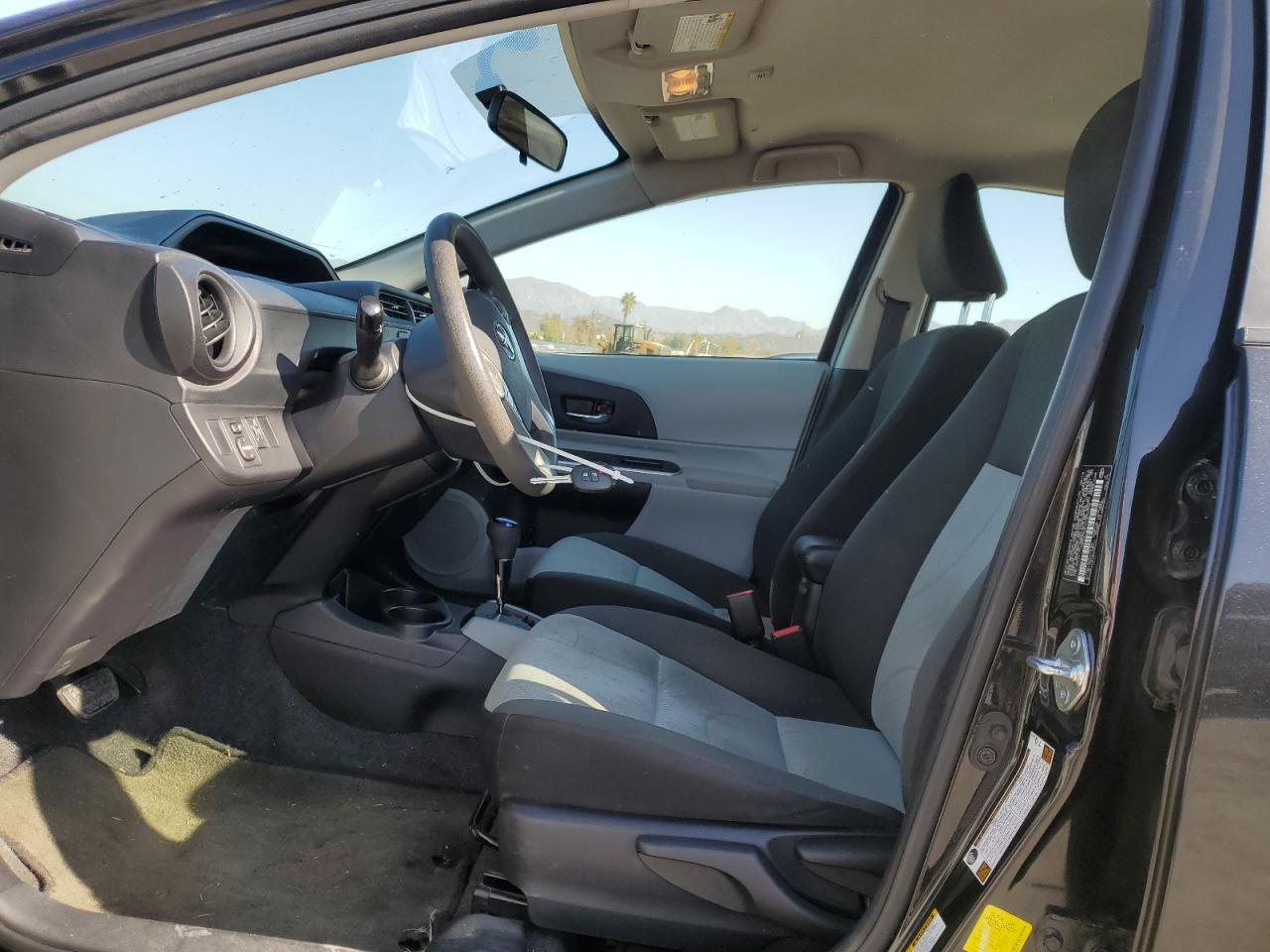 2014 Toyota Prius C VIN: JTDKDTB31E1572752 Lot: 91871985