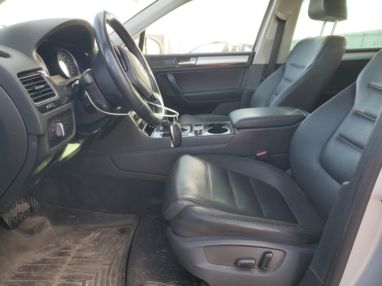 2012 Volkswagen Touareg V6 VIN: WVGFF9BP4CD004679 Lot: 91887265