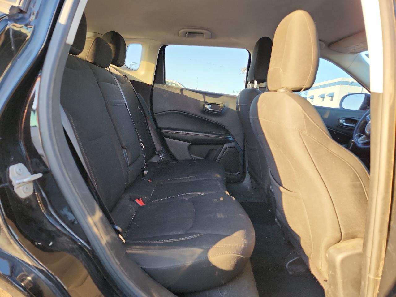 2018 Jeep Compass Sport VIN: 3C4NJDAB2JT153638 Lot: 90944245