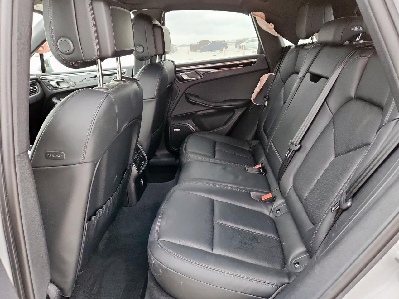 2024 Porsche Macan Base VIN: WP1AA2A57RLB07743 Lot: 93210315