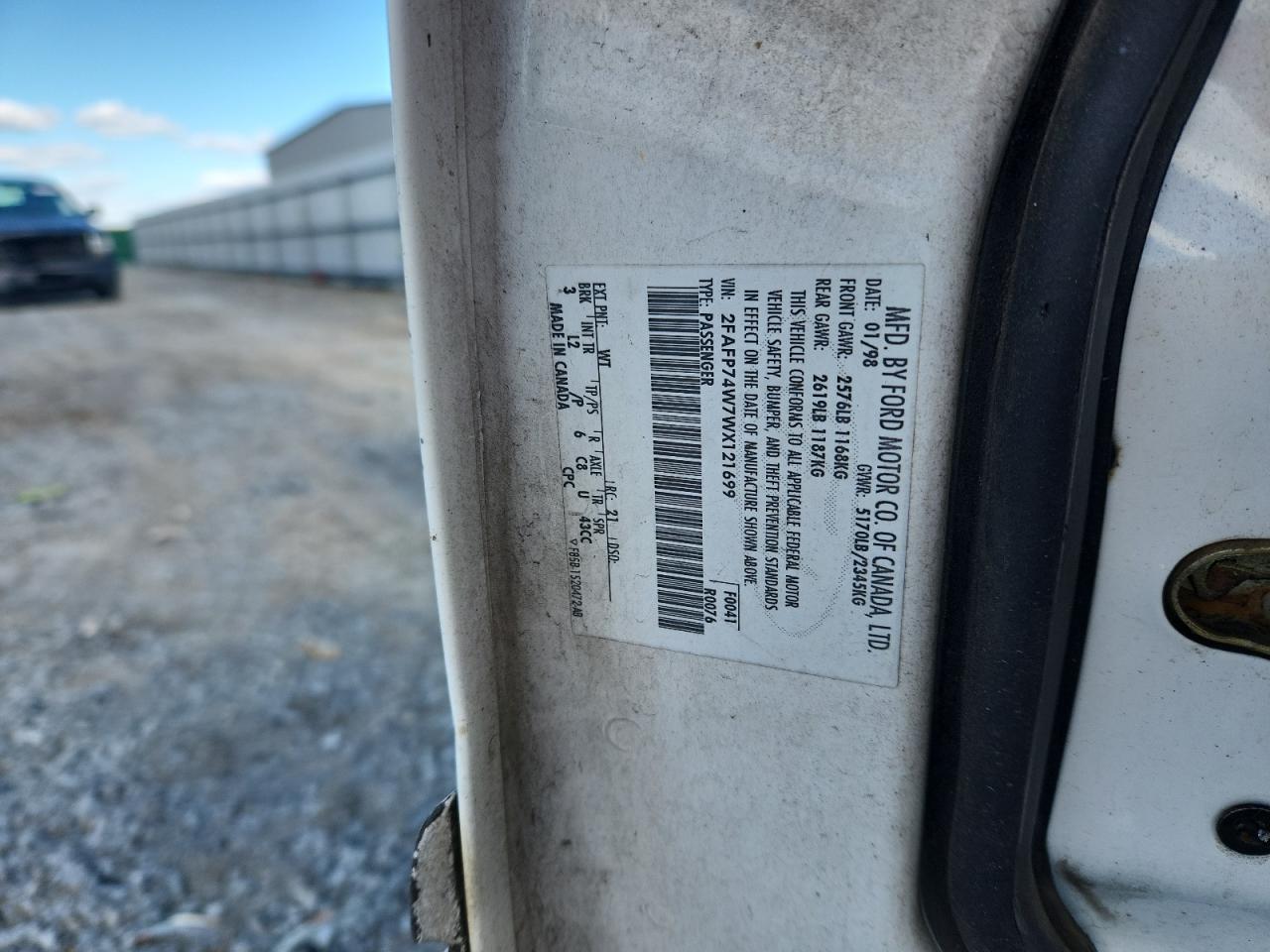 1998 Ford Crown Victoria Lx VIN: 2FAFP74W7WX121699 Lot: 91705175