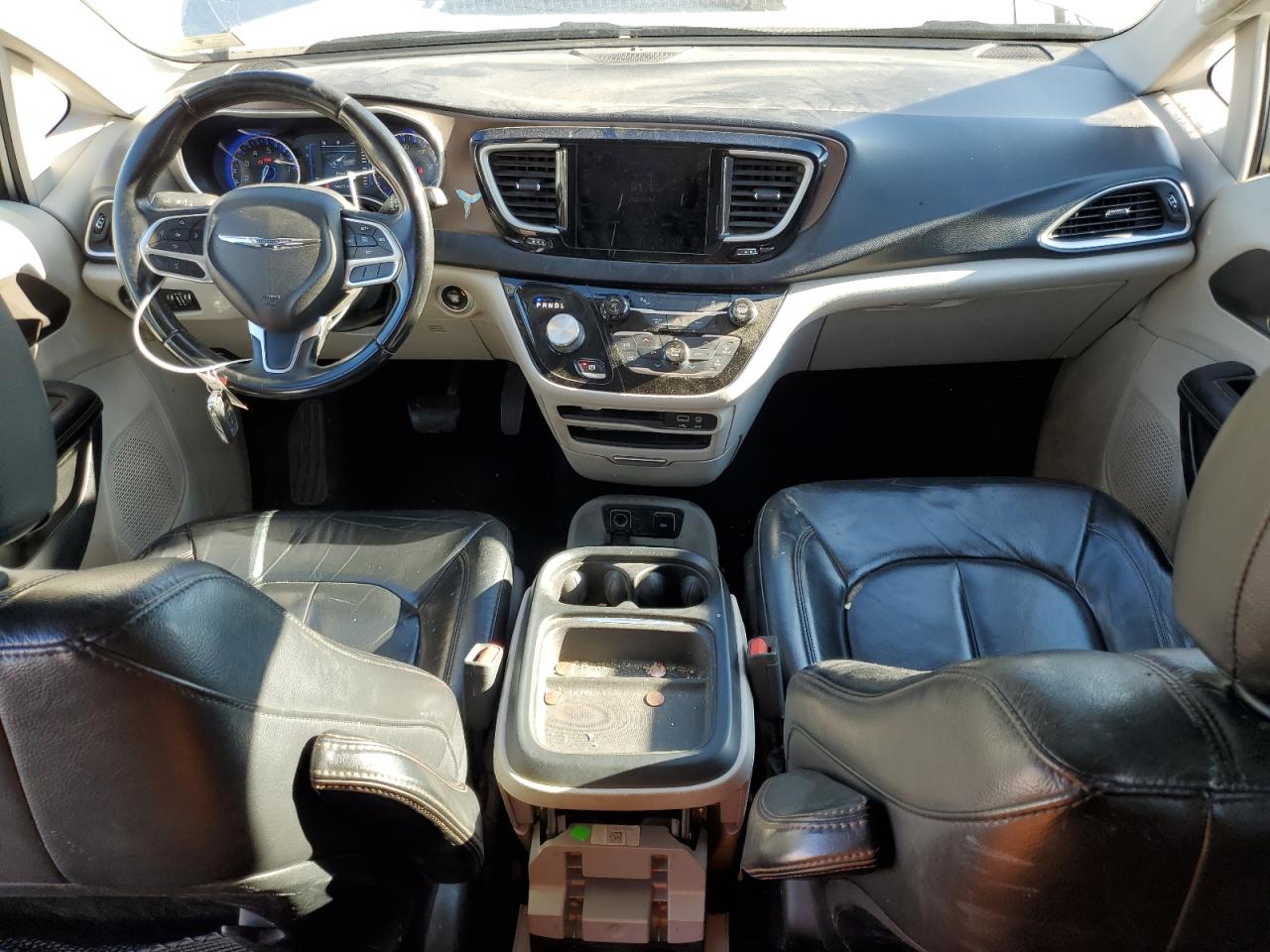 2017 Chrysler Pacifica Touring L VIN: 2C4RC1BG4HR569854 Lot: 92595425