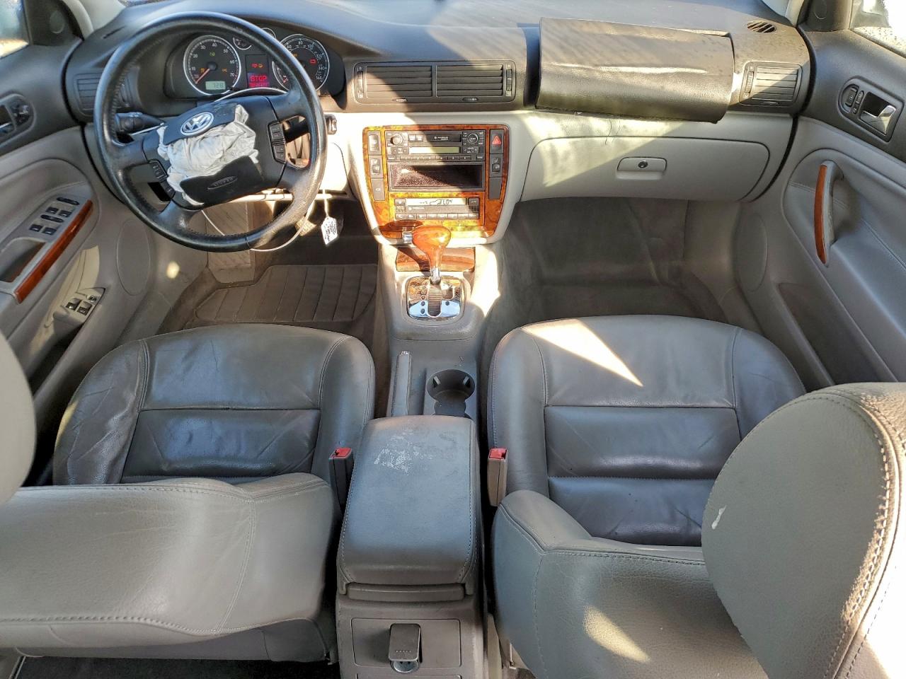 2001 Volkswagen Passat Glx VIN: WVWRH63B31E145554 Lot: 93983145