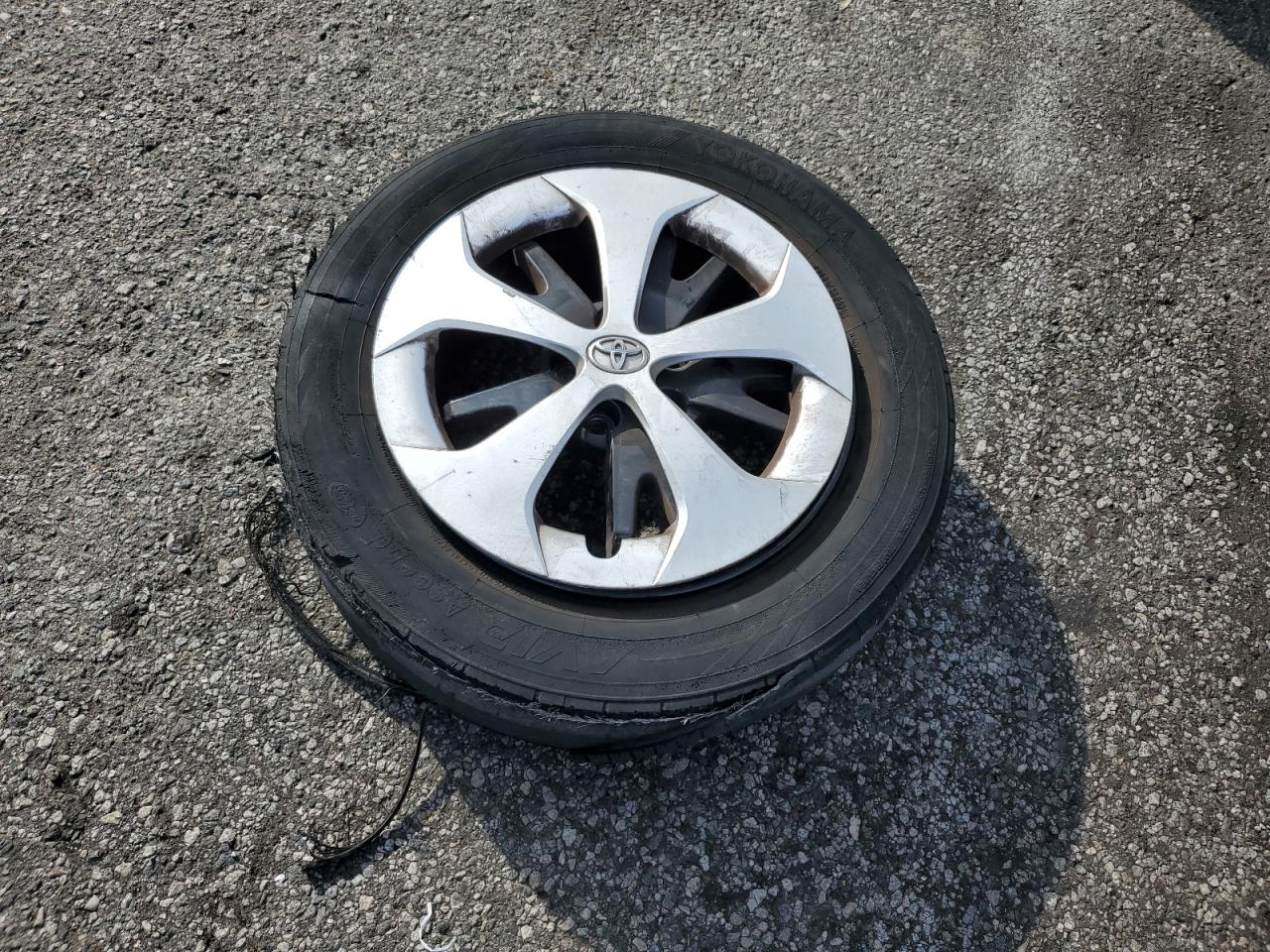 2014 Toyota Prius VIN: JTDKN3DU9E1792305 Lot: 90876405