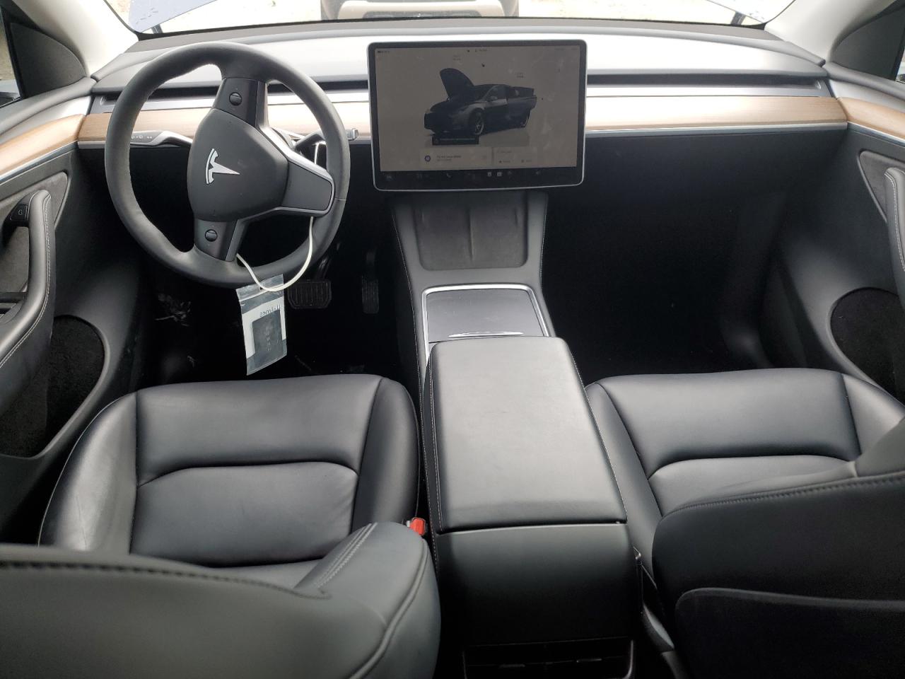 2023 Tesla Model Y VIN: 7SAYGDEEXPF747582 Lot: 93511625