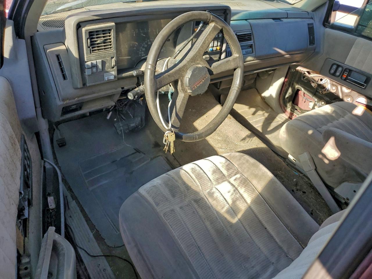 1994 Chevrolet Gmt-400 C2500 VIN: 2GCFC29K5R1144131 Lot: 91795585