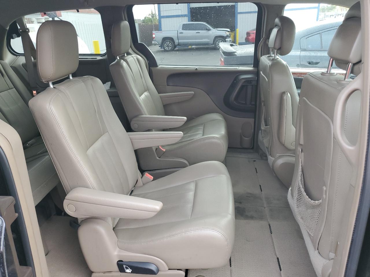 2016 Chrysler Town & Country Touring VIN: 2C4RC1BG1GR133431 Lot: 92661765