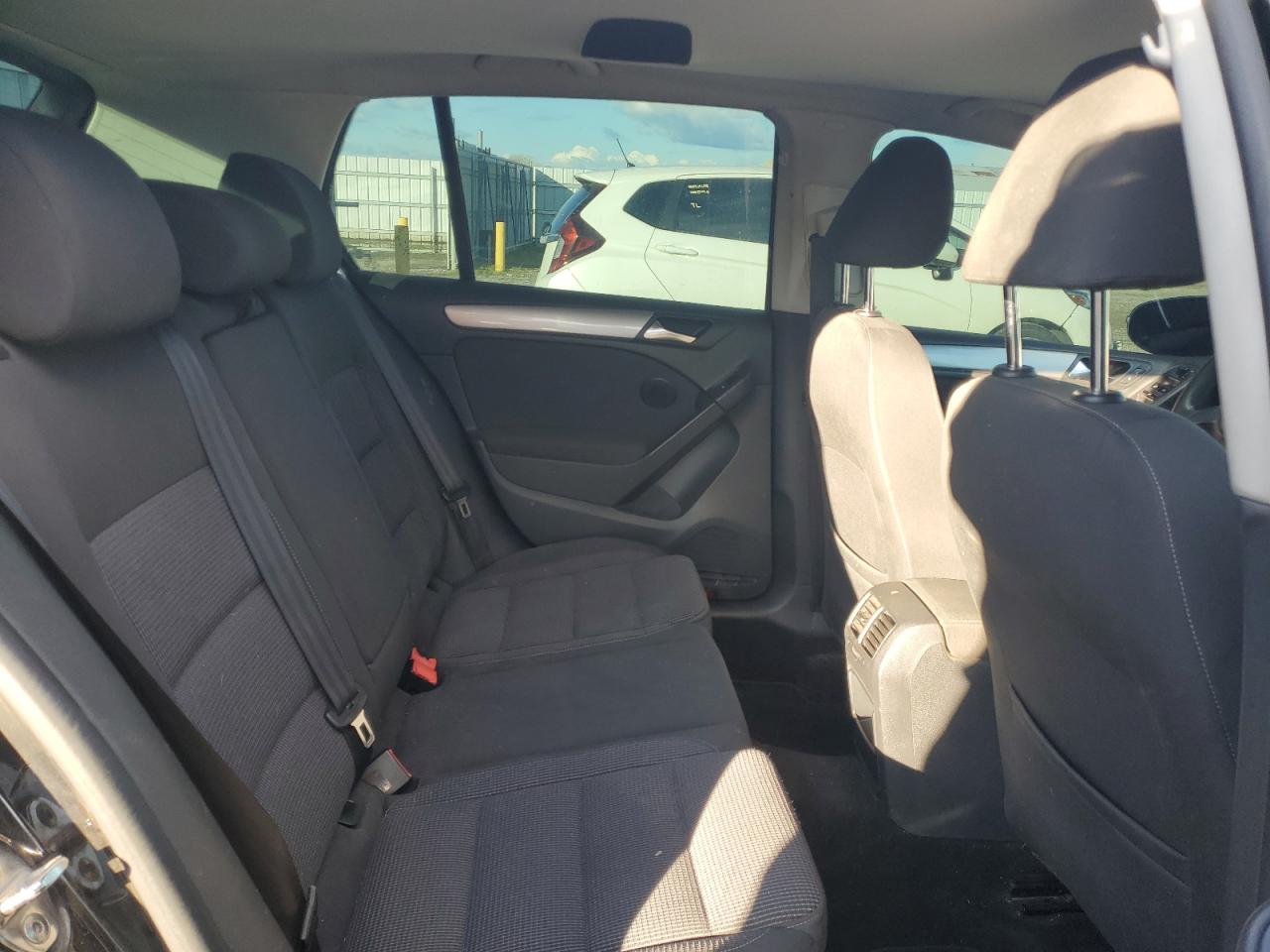 2013 Volkswagen Golf VIN: WVWDB7AJ8DW121549 Lot: 93754275