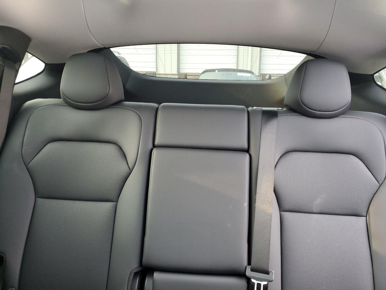 2026 Tesla Model Y VIN: 7SAYGDED1TA484008 Lot: 91659095