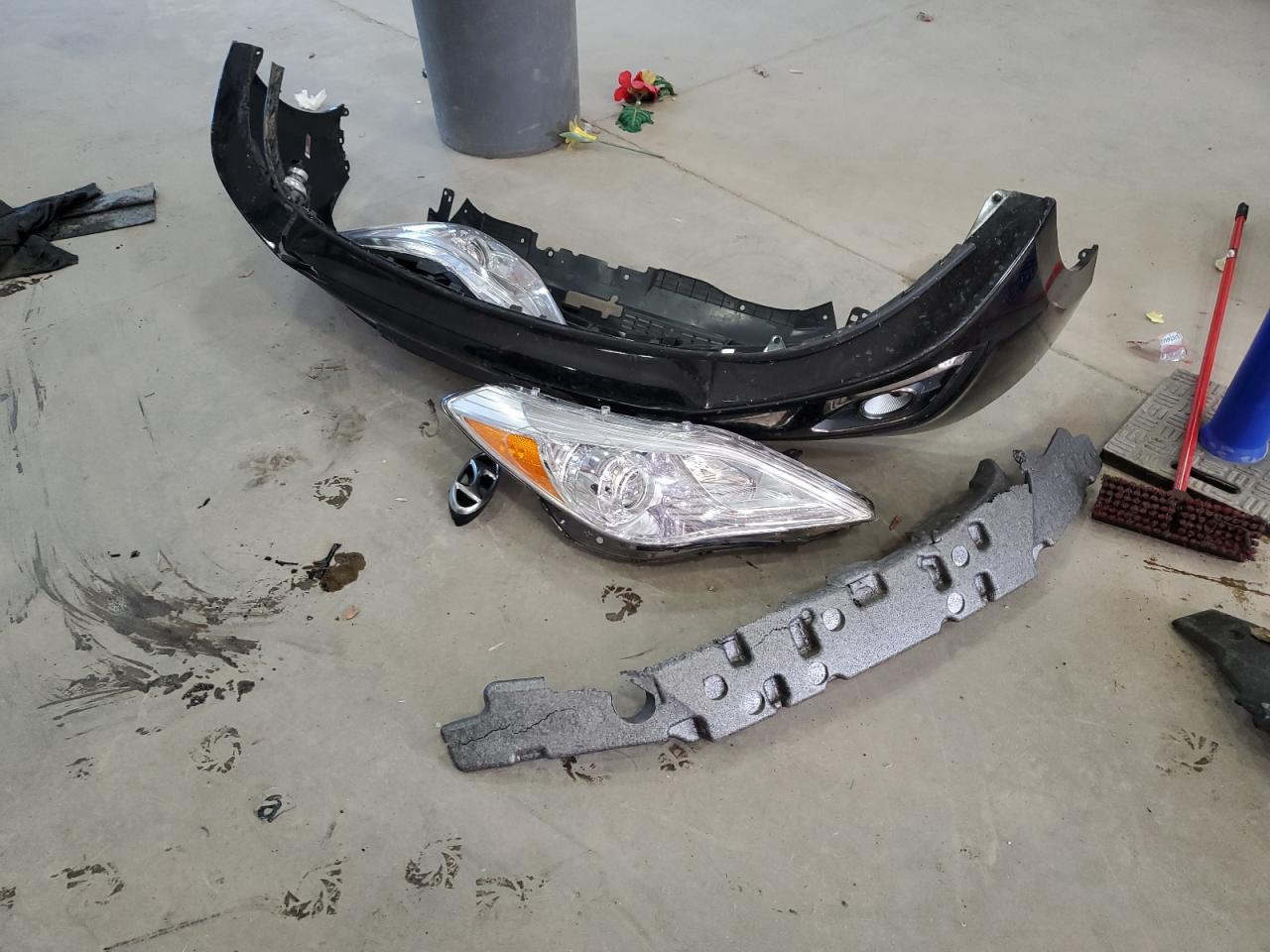 2017 Hyundai Azera VIN: KMHFG4JG3HA591483 Lot: 90832195