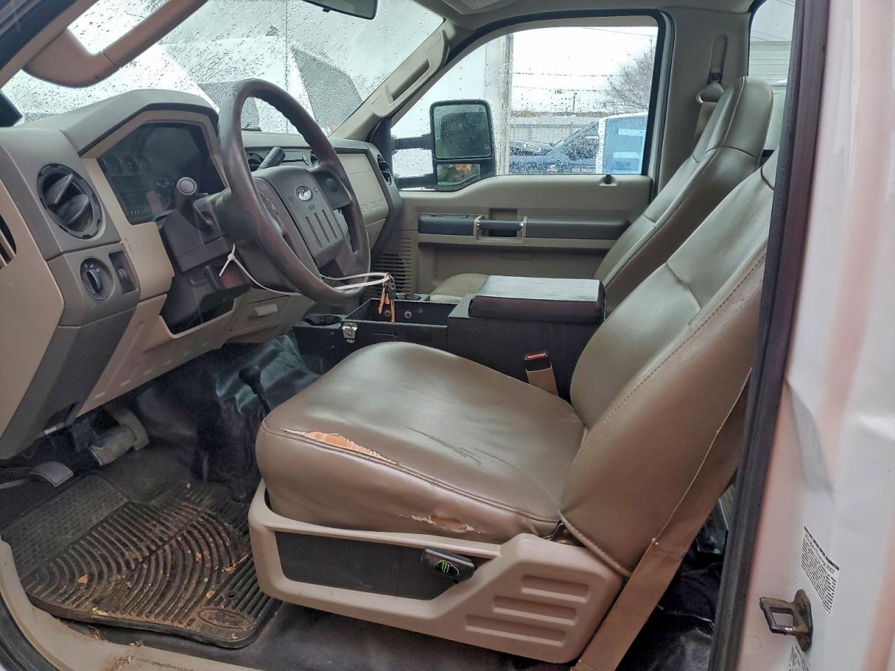 2008 Ford F550 Super Duty VIN: 1FDAF57R48EA56747 Lot: 94335235