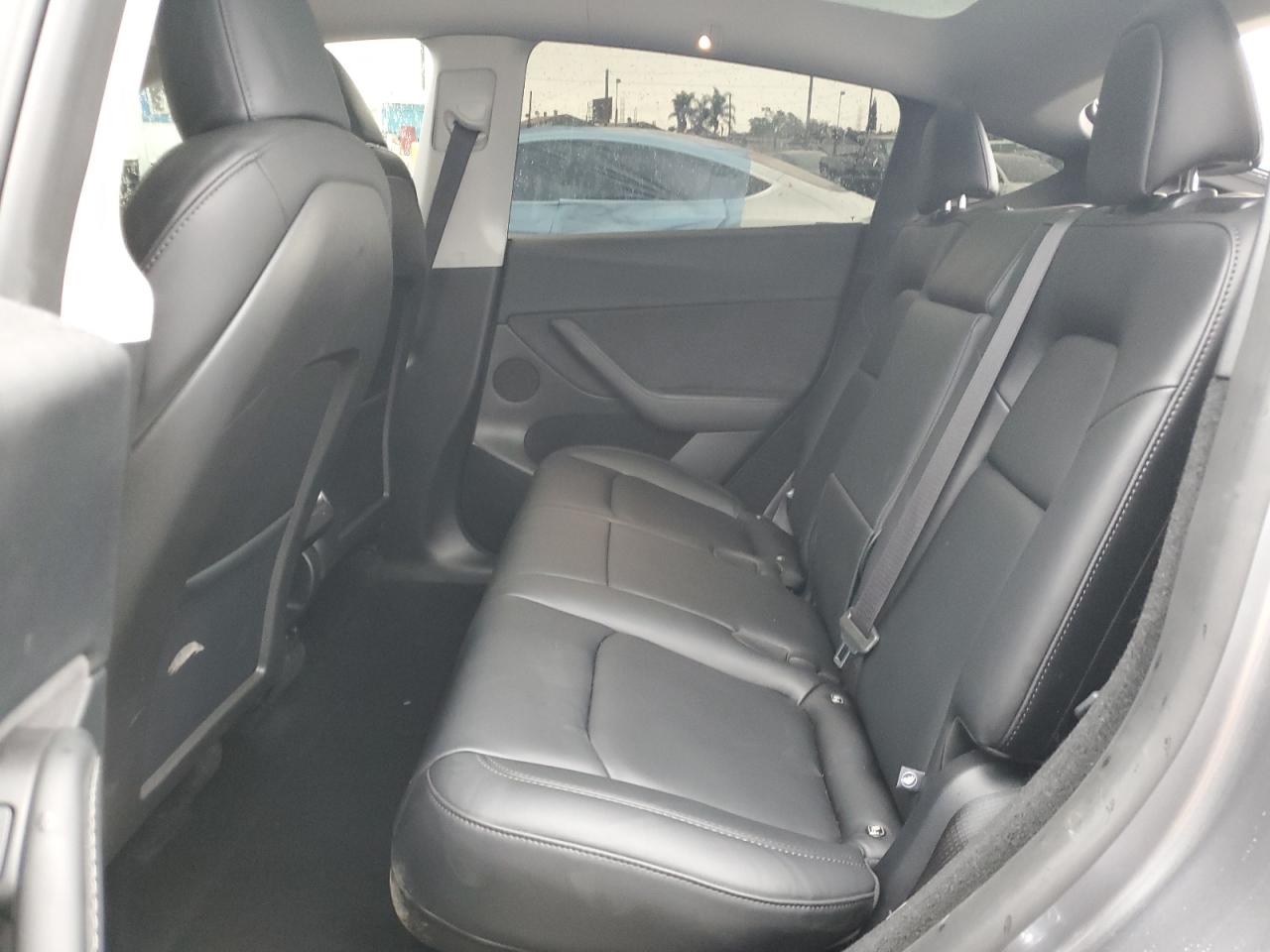 2025 Tesla Model Y VIN: 7SAYGDED5SF318706 Lot: 93354675