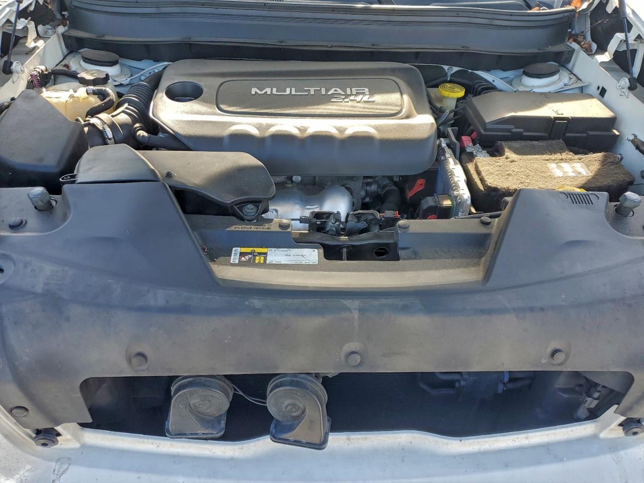 2016 Jeep Cherokee Latitude VIN: 1C4PJMCB5GW197500 Lot: 94343725