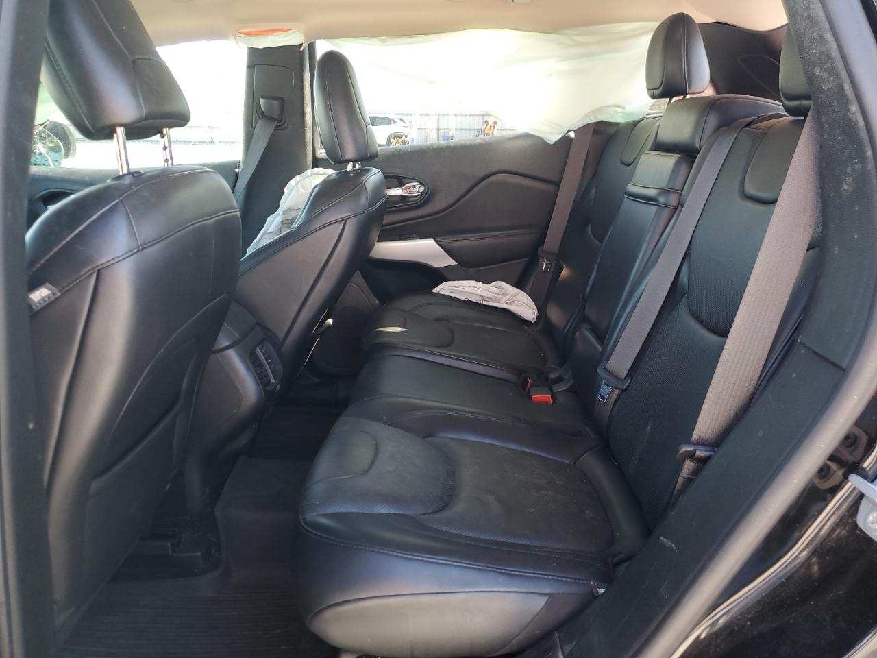 2017 Jeep Cherokee Overland VIN: 1C4PJMJSXHD217319 Lot: 92374465