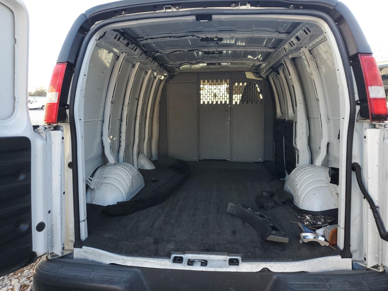 2023 Chevrolet Express G2500 VIN: 1GCWGAFP2P1222754 Lot: 92247065