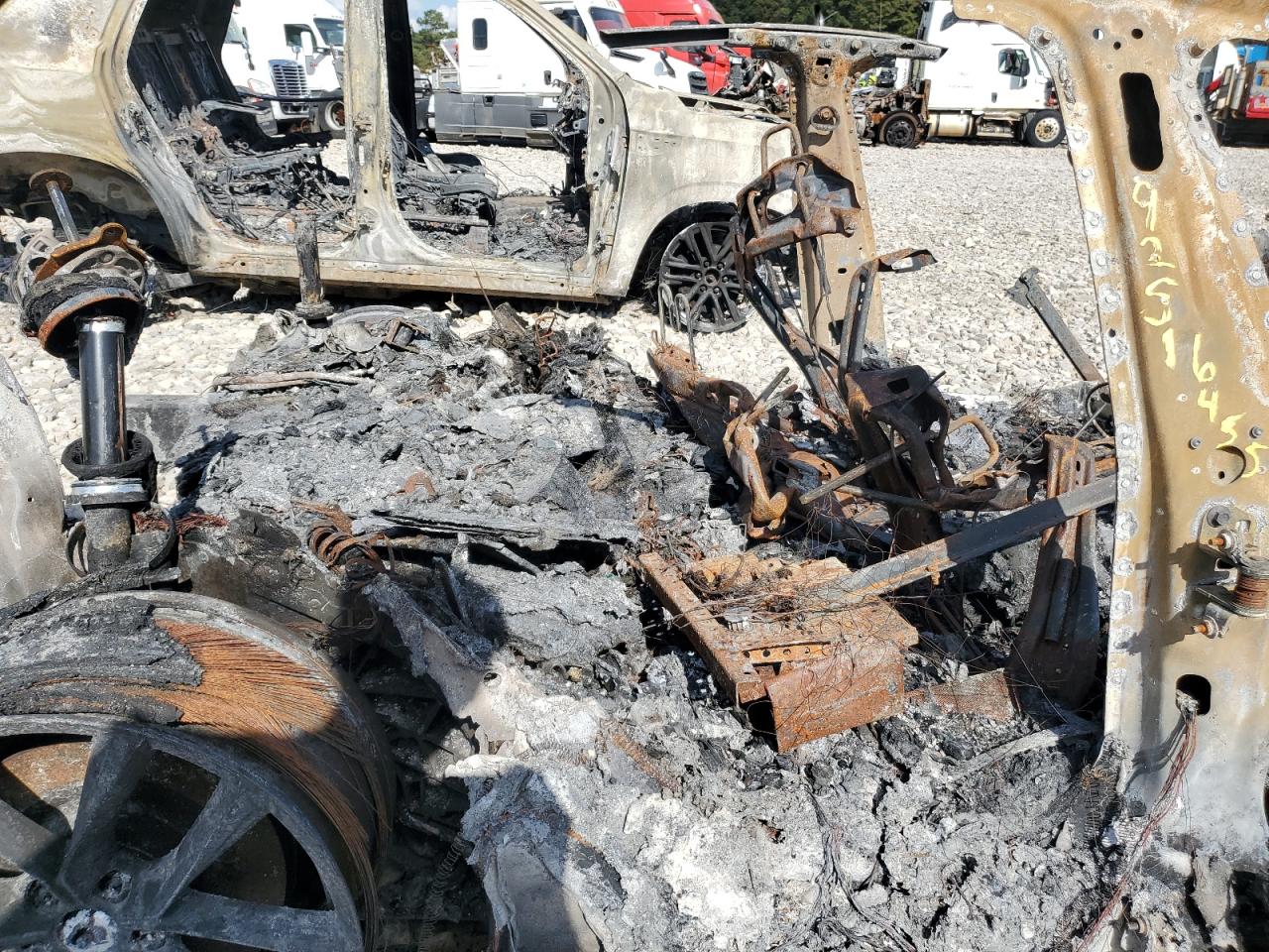 2020 Tesla Model S VIN: 5YJSA1E20LF414763 Lot: 92516455