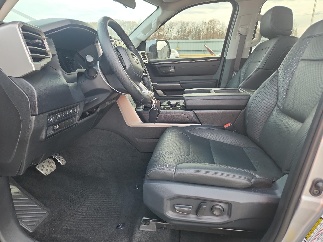 2022 Toyota Tundra Crewmax Sr VIN: 5TFLA5DB0NX055677 Lot: 93077205