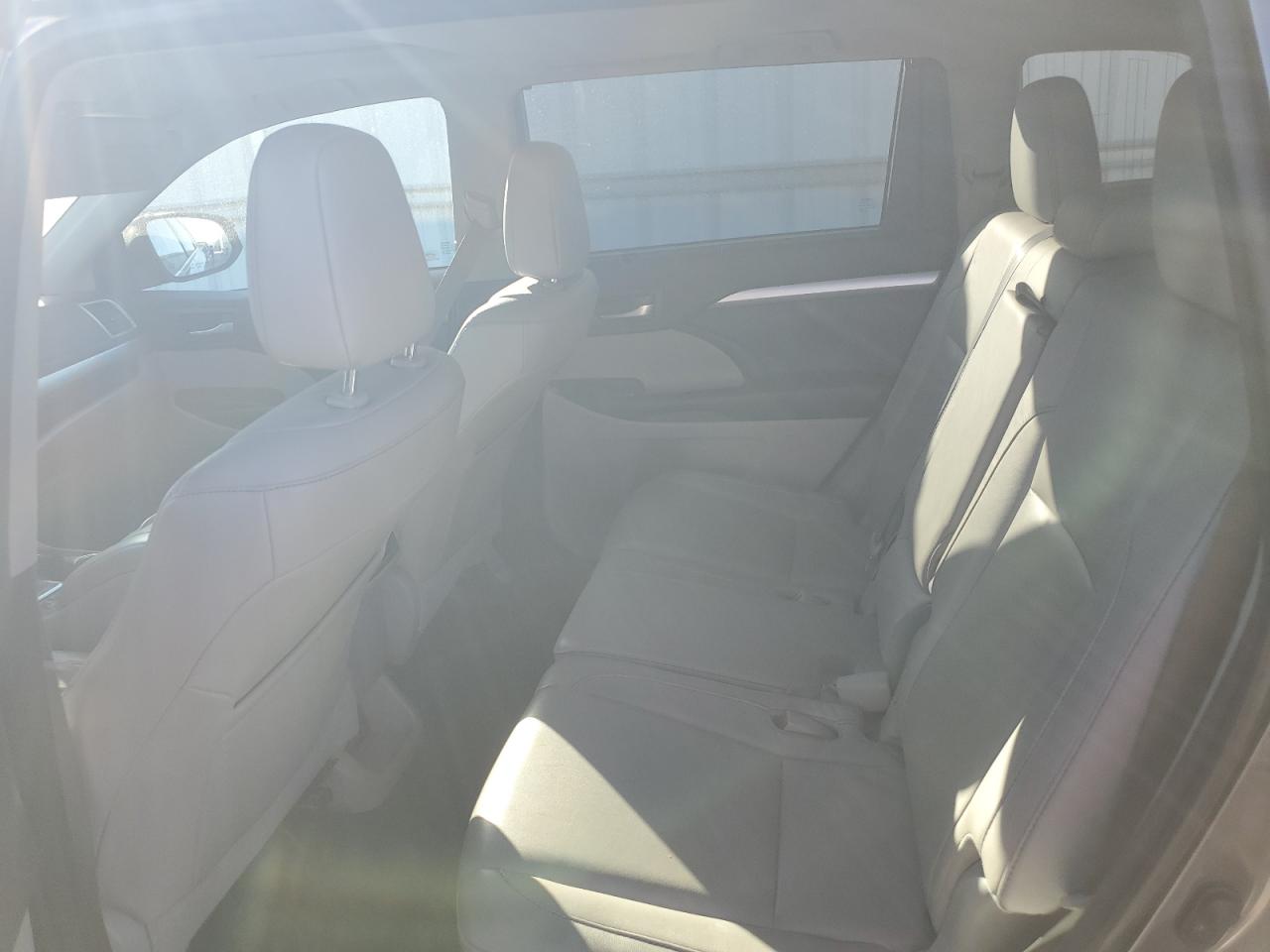 2018 Toyota Highlander Se VIN: 5TDJZRFH6JS854565 Lot: 93206585