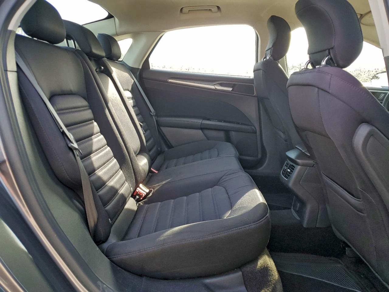 2014 Ford Fusion Se Hybrid VIN: 3FA6P0LU0ER268936 Lot: 92842835