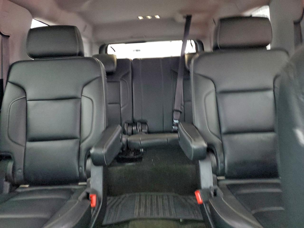 2017 Chevrolet Suburban K1500 Lt VIN: 1GNSKHKCXHR296233 Lot: 94214555