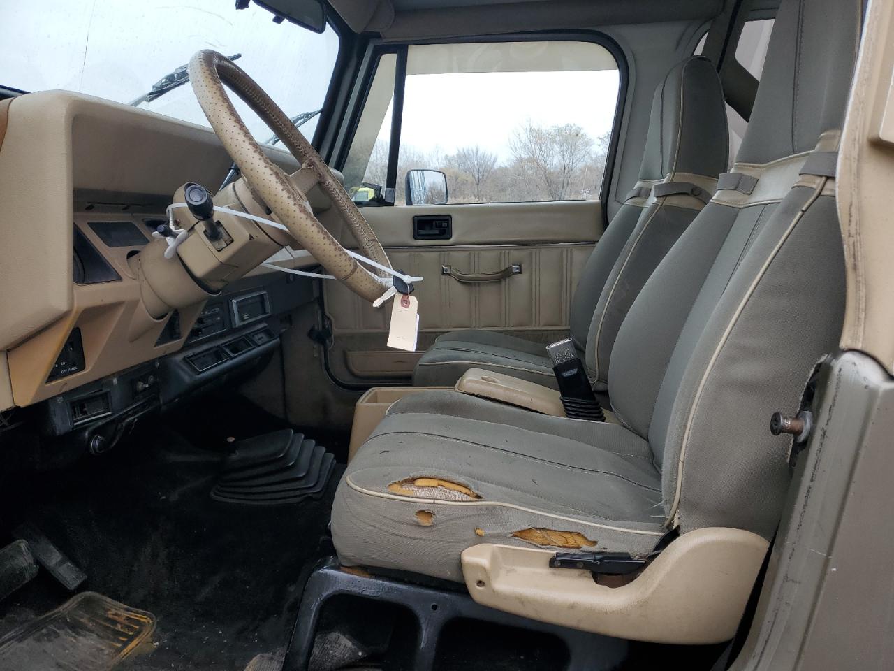 1991 Jeep Wrangler / Yj Sahara VIN: 2J4FY49S3MJ124671 Lot: 92989765