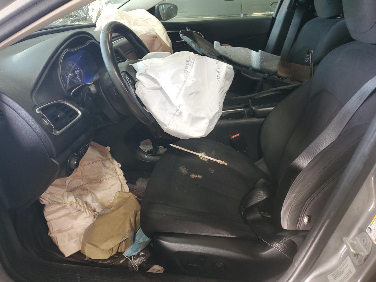 2015 Chrysler 200 Limited VIN: 1C3CCCAB1FN612102 Lot: 93314145