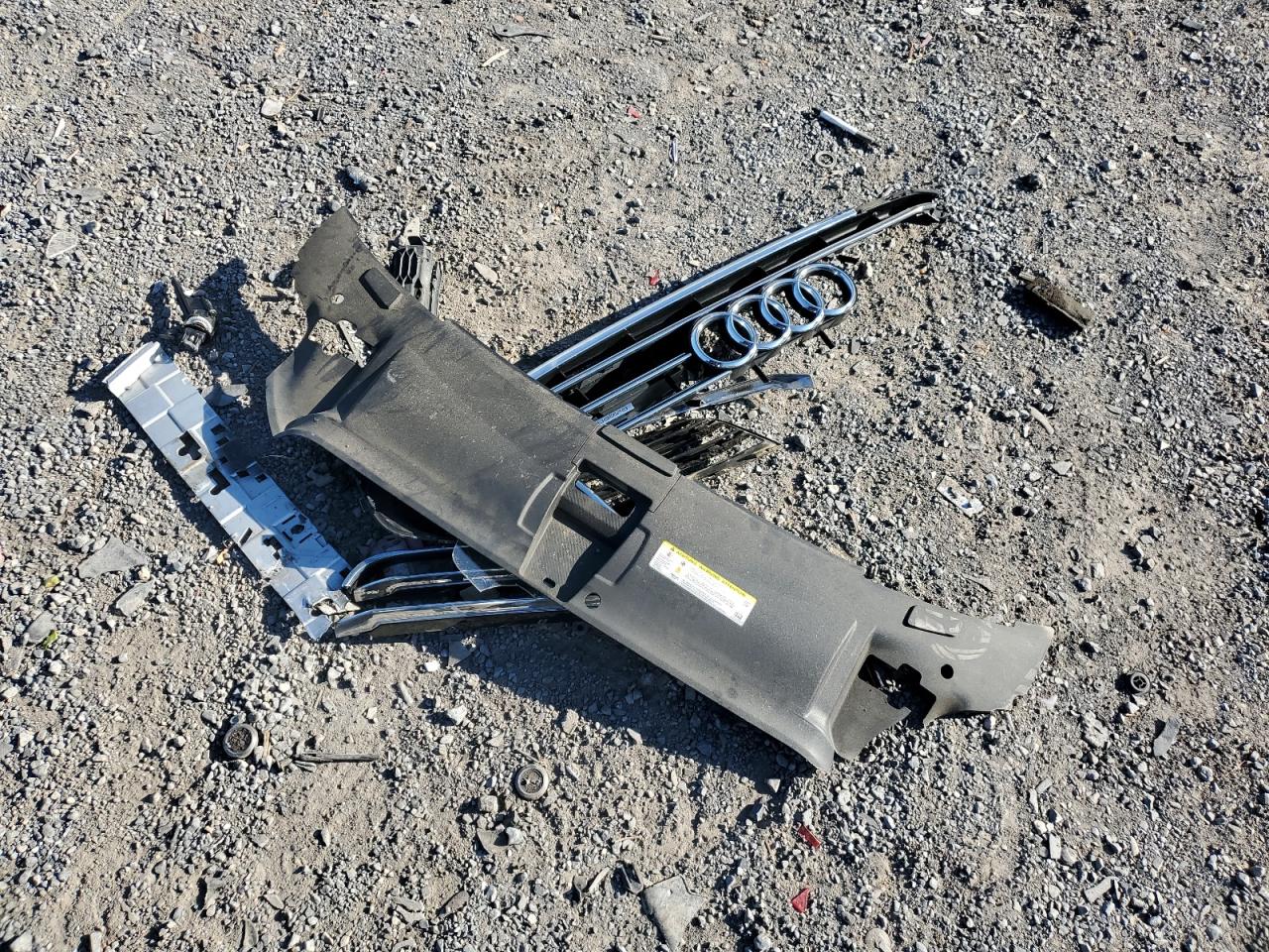 2011 Audi A8 L Quattro VIN: WAURVAFDXBN020381 Lot: 91370235