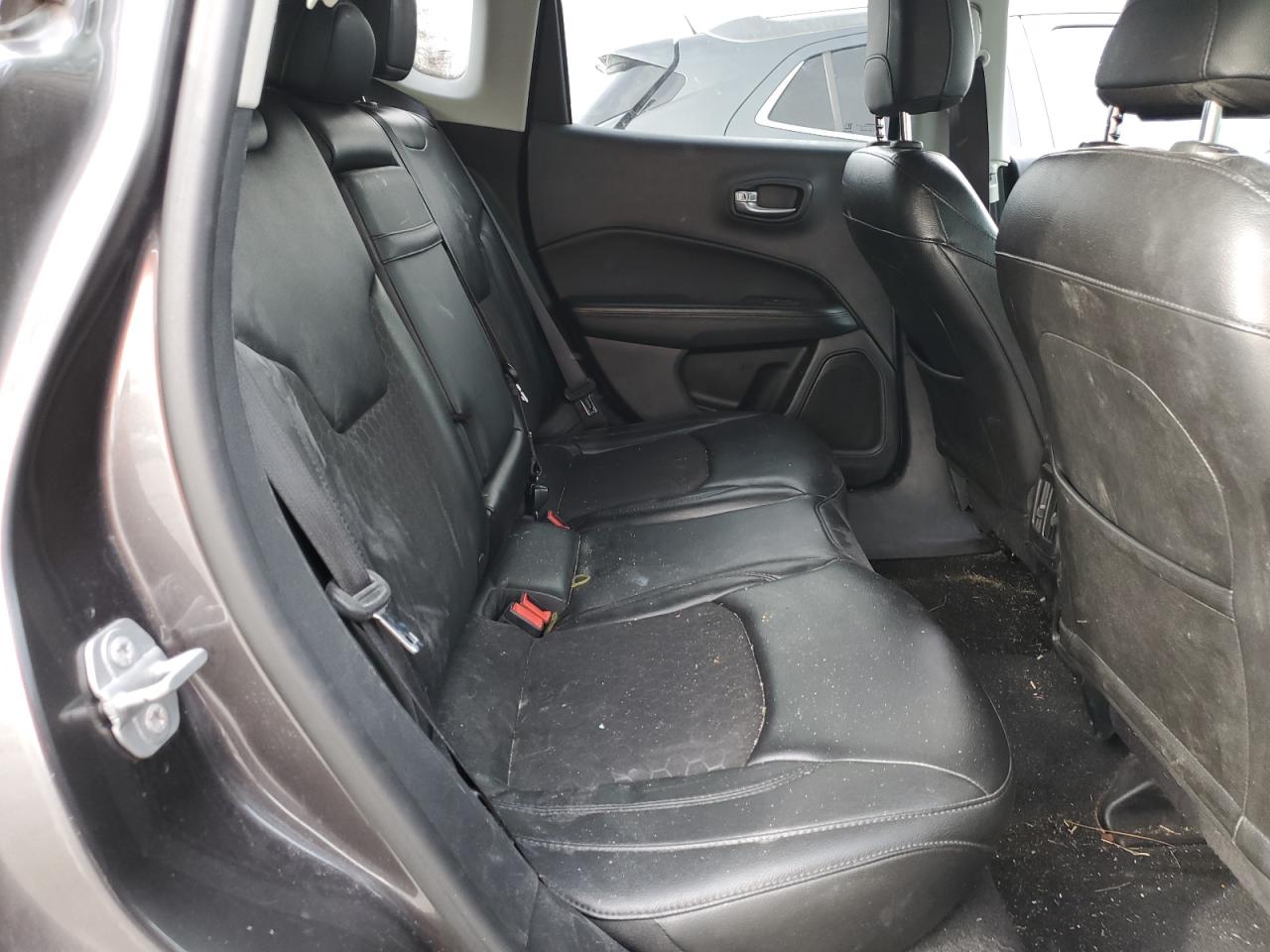 2018 Jeep Compass Latitude VIN: 3C4NJDBB3JT298878 Lot: 93152345