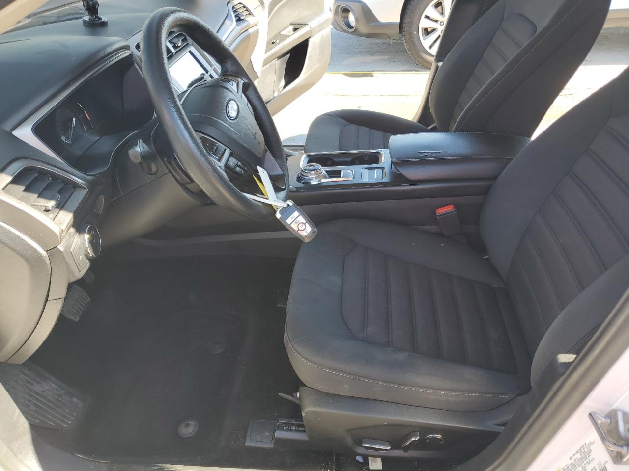 2018 Ford Fusion Se VIN: 3FA6P0HD8JR196211 Lot: 91231185