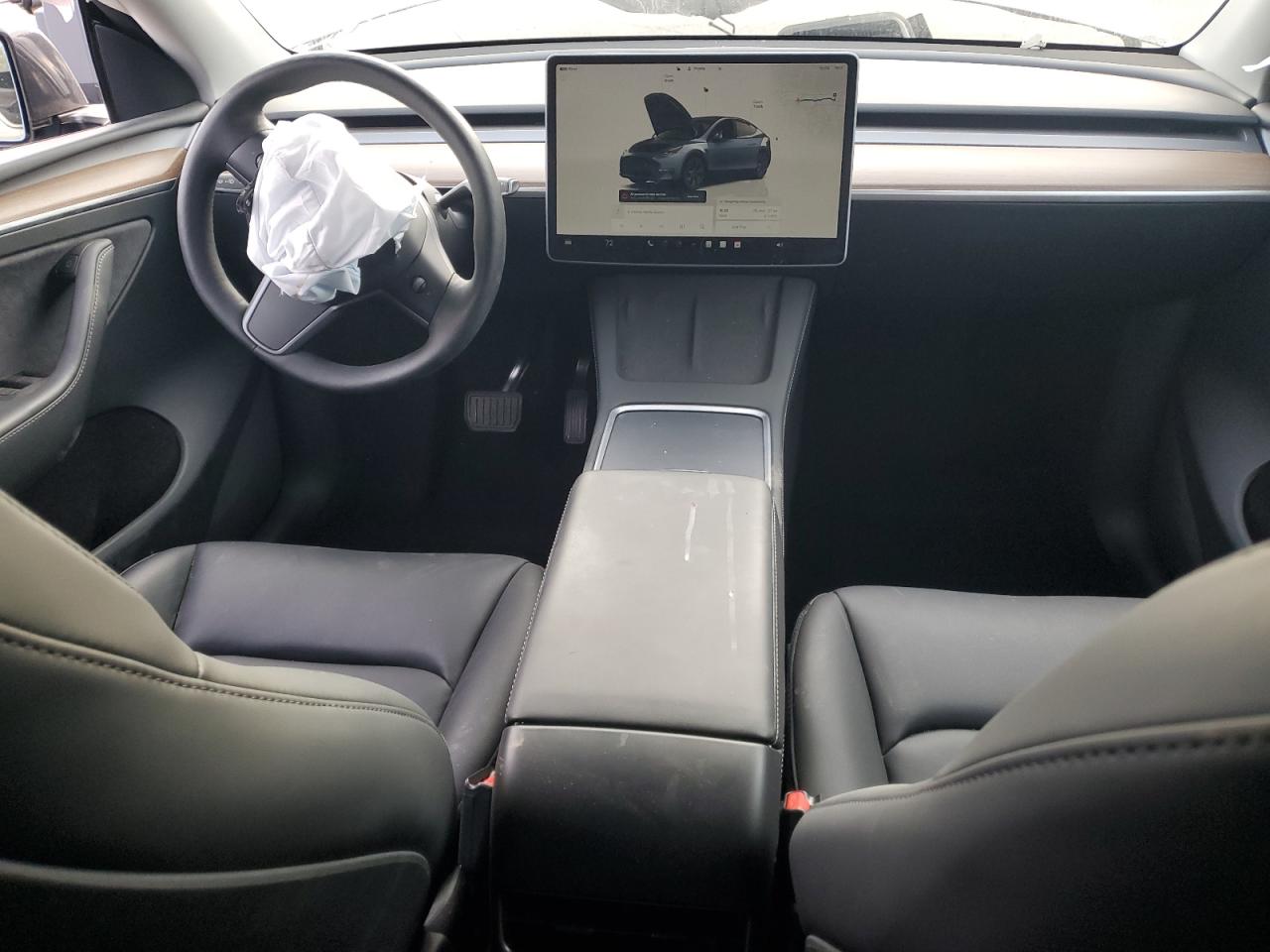 2024 Tesla Model Y VIN: 7SAYGDED0RF186481 Lot: 85571215