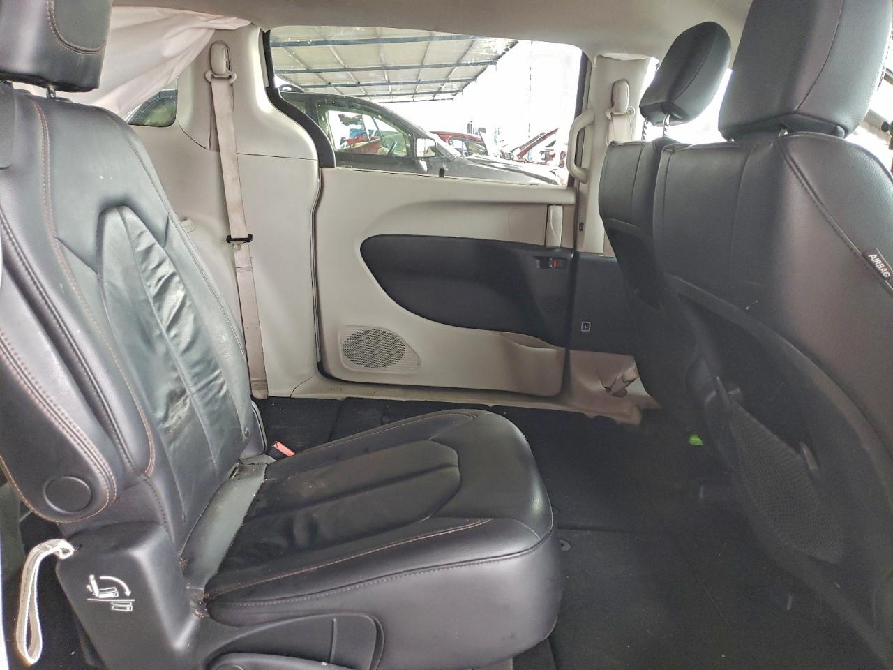 2017 Chrysler Pacifica Touring L VIN: 2C4RC1BG4HR794940 Lot: 93980245