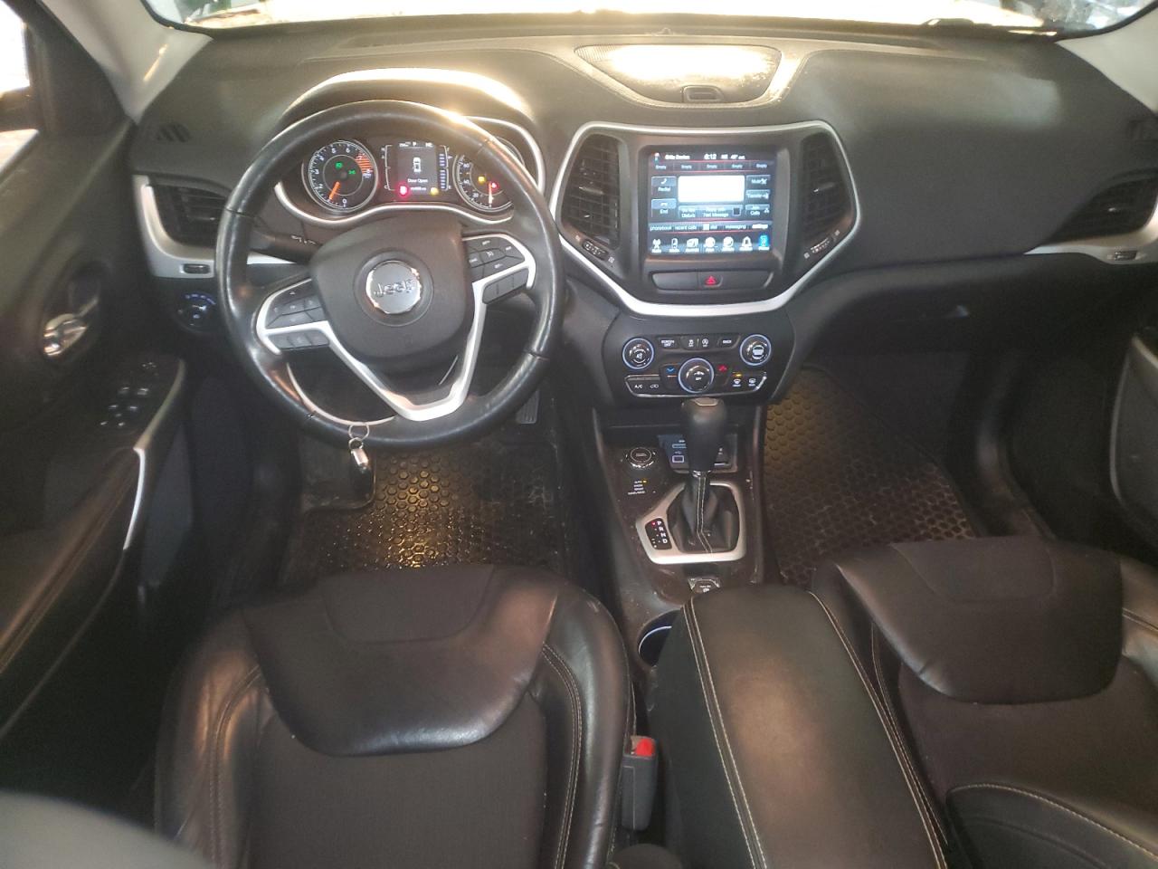 2018 Jeep Cherokee Latitude Plus VIN: 1C4PJMLXXJD598801 Lot: 92267925