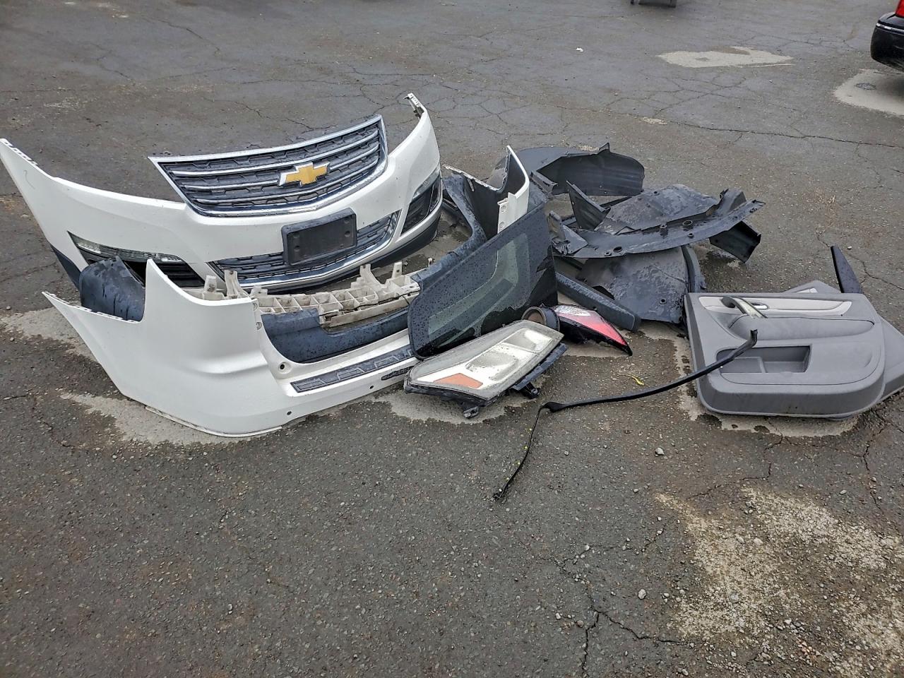 2015 Chevrolet Traverse Lt VIN: 1GNKRGKD3FJ261687 Lot: 93765995