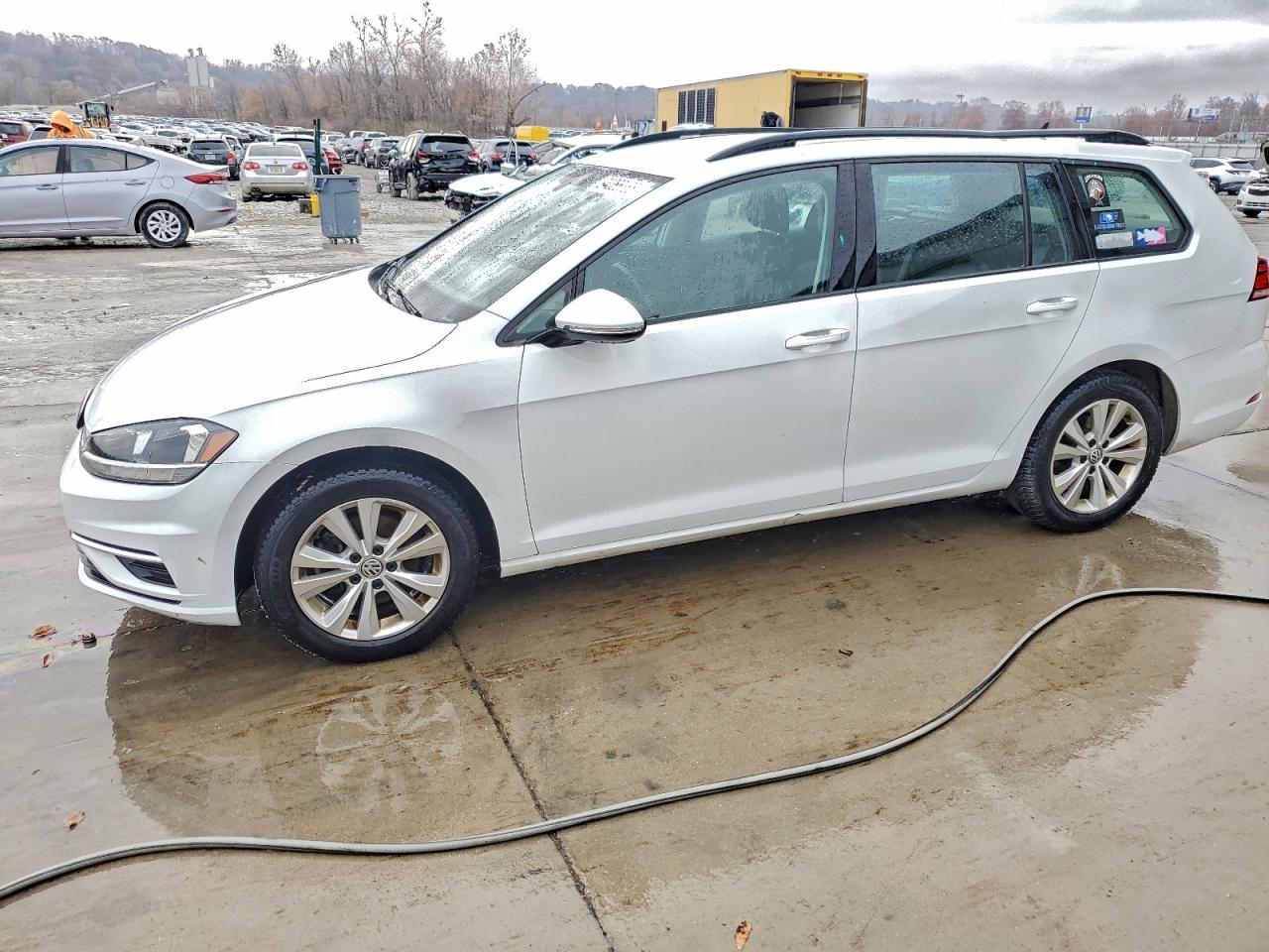 2019 Volkswagen Golf Sportwagen S