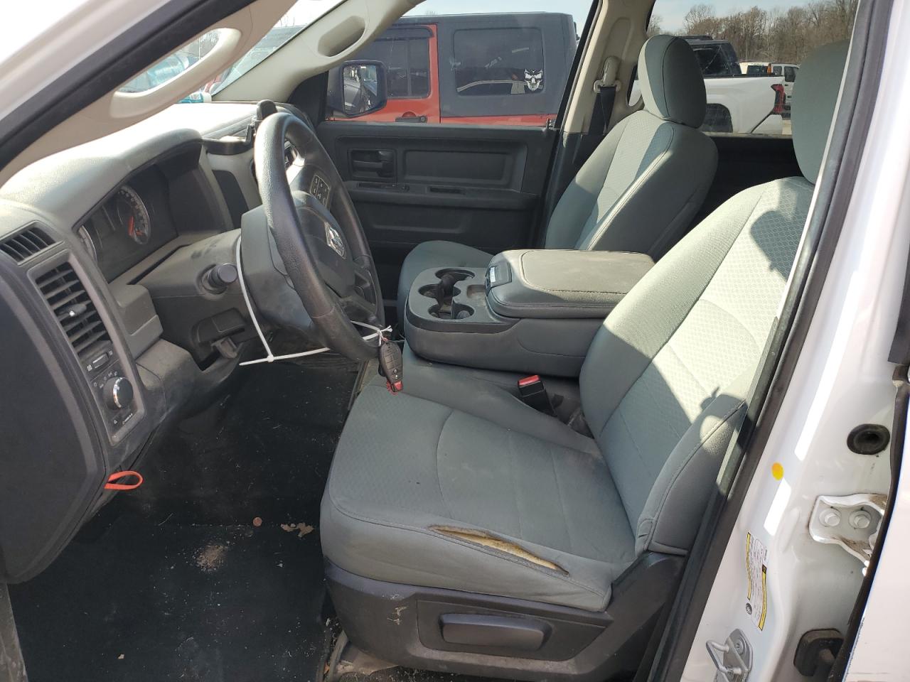 2017 Ram 1500 St VIN: 3C6RR7KT4HG735446 Lot: 93308035